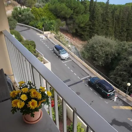 Casa Mare - Sea View, Cinema, Parking شقة مينتون